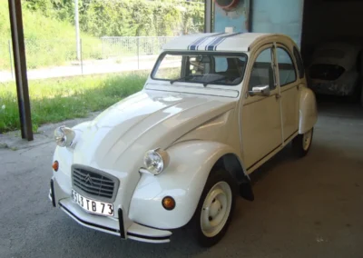 Voiture 2 CV restauration 2