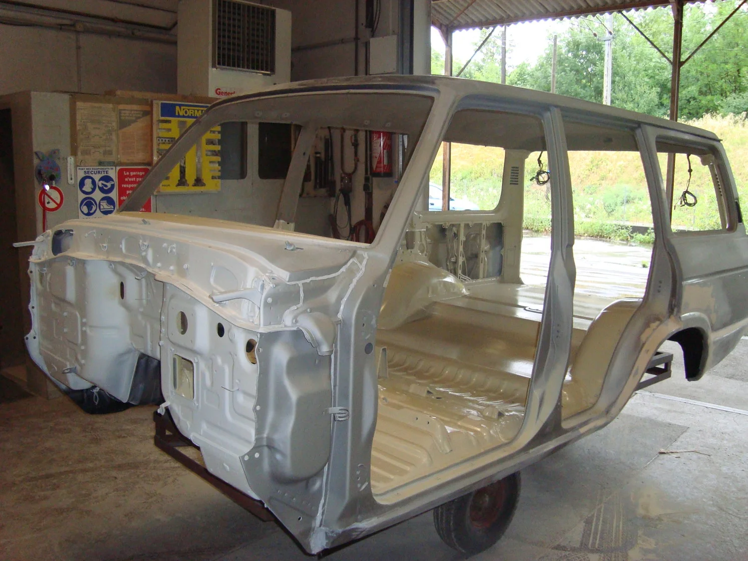 Atelier peinture - Carrosserie de grésy