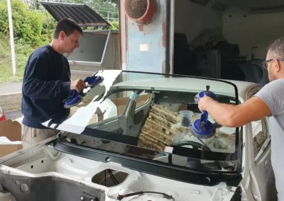 Atelier vitrage - Carrosserie de gresy -changement pare-brise